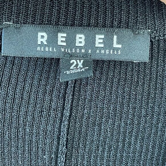 EUC Rebel Wilson x Angels Womens Black Knit Top Cutout Sleeves with Pearls 2X - Picture 6 of 7